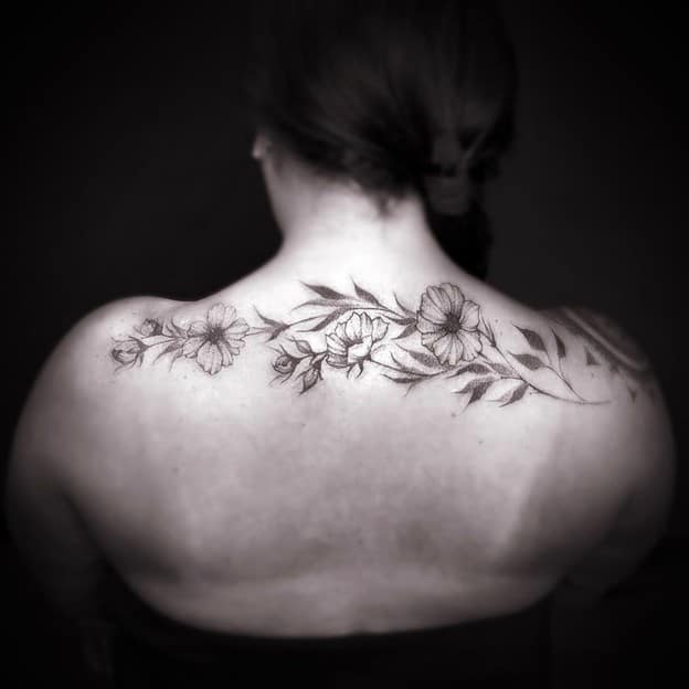 30+ (Upper, Lower, Full) Back Tattoo Ideas For Women (Many Flower Designs)  - Saved Tattoo