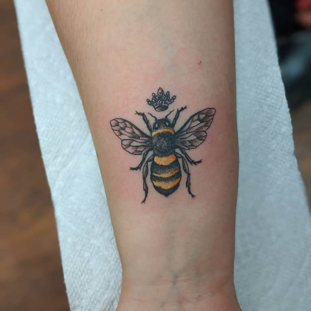 99+ Bumble Bee Tattoo Ideas That Create a Buzz! | Tattoozz