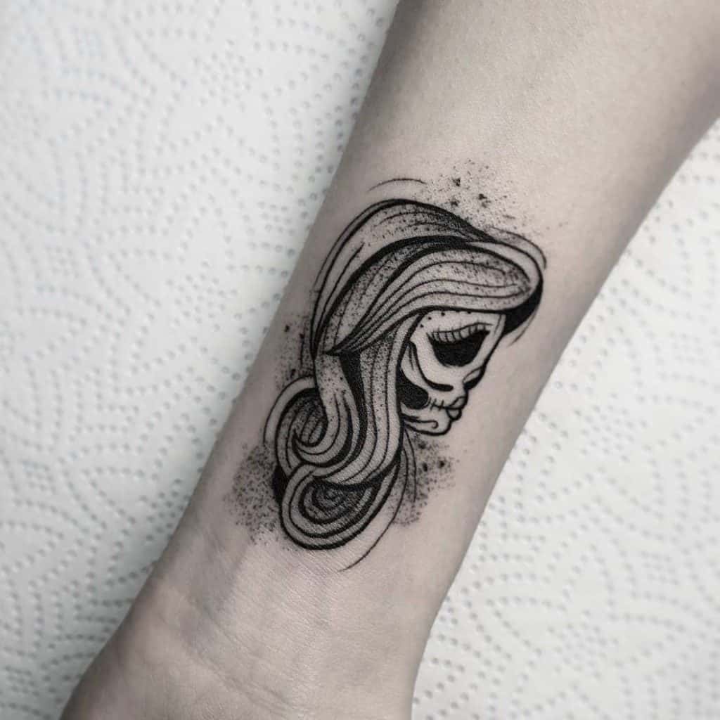 Tattoo Ideas Small Ink Skull Design 