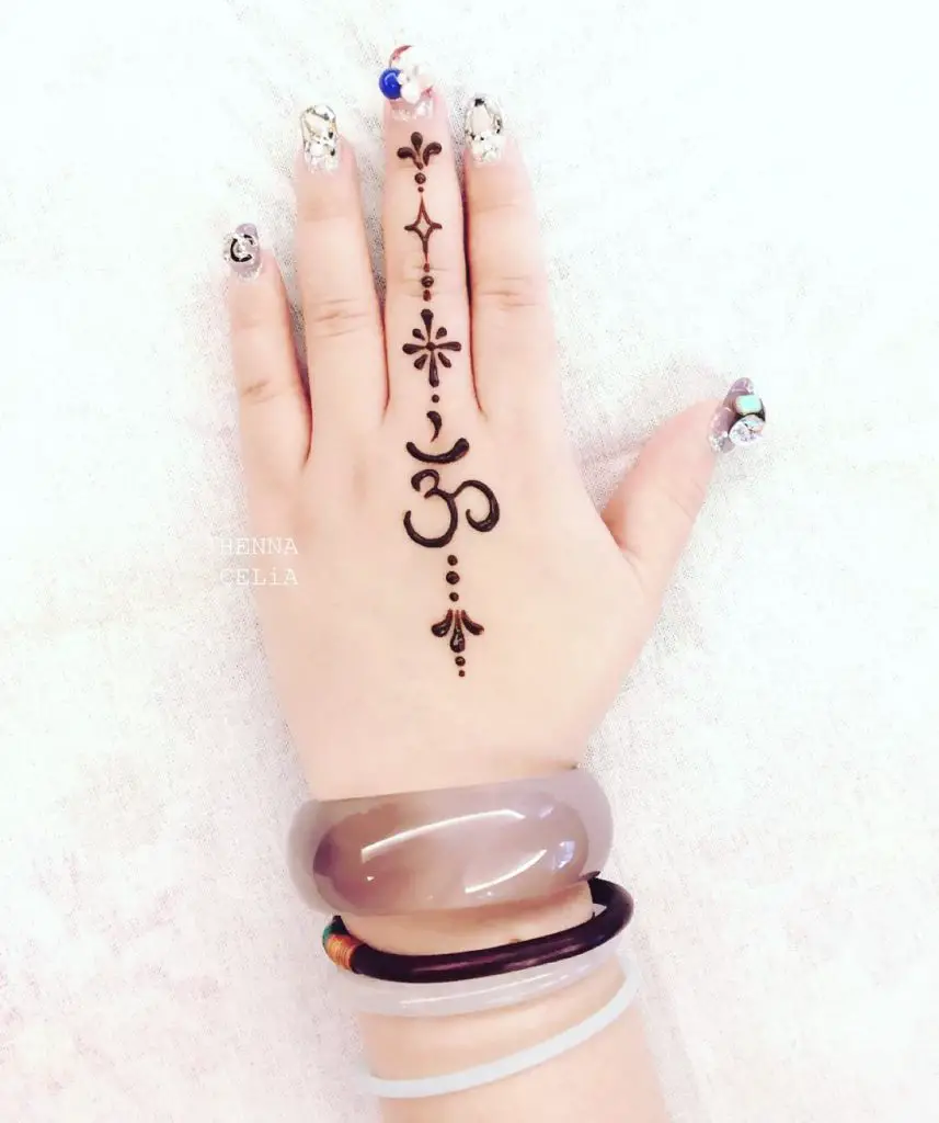 The Om Henna Tattoo Design (3)