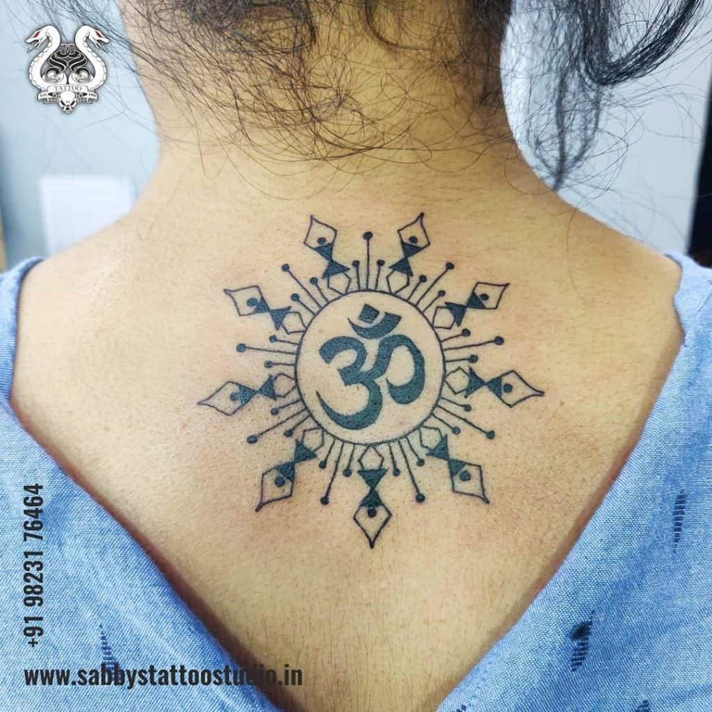 Om tattoo, om tattoo design with sun, om tattoo inside the sun, sun tattoo, sun  tattoo design with om, om tattoo on back, s… | Tattoos männer, Tattoos,  Tattoo sonne