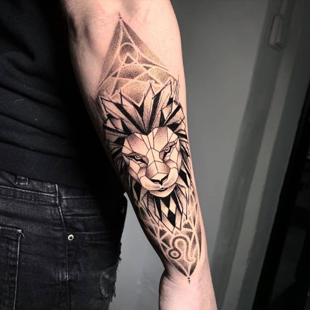 Blackworks Tattoo Lion Mosaic Idea