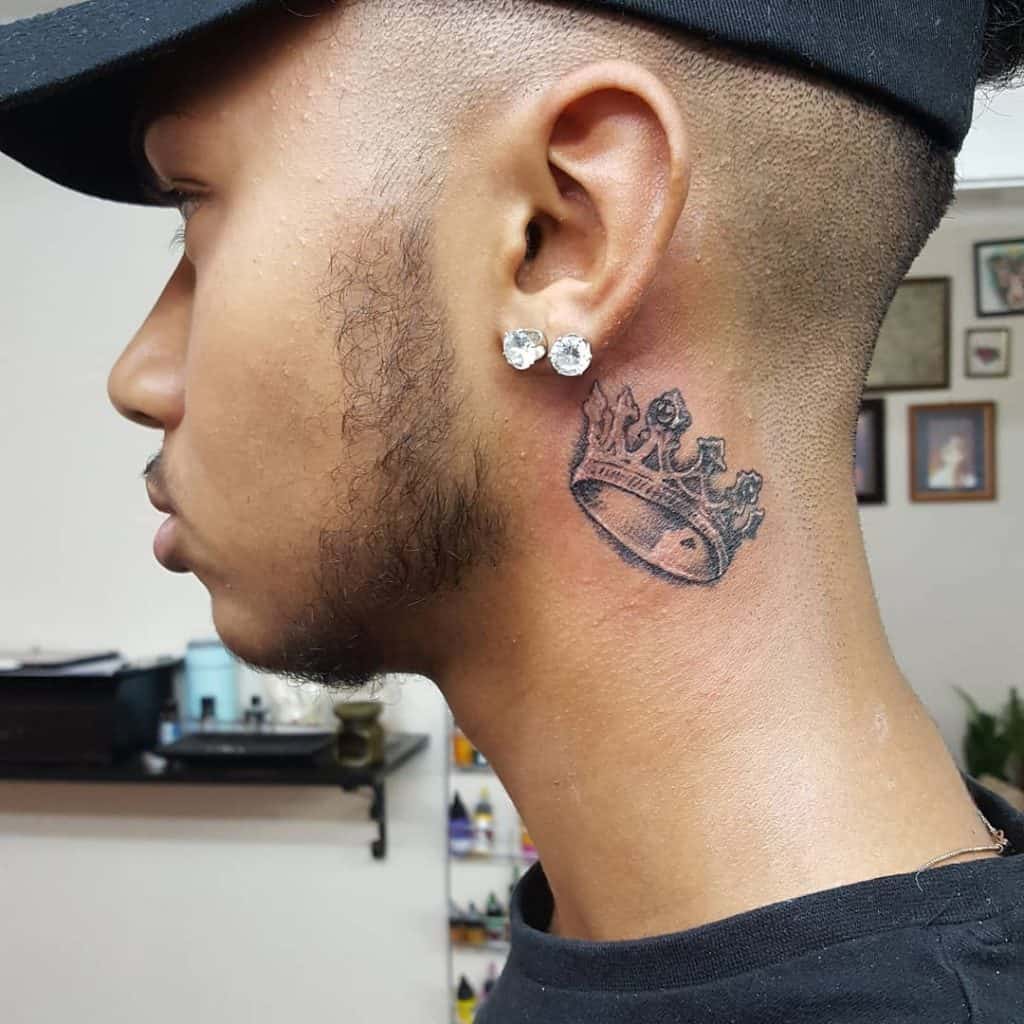 100+ Regal Crown Tattoos Fit for a King/Queen - Tattoo Me Now