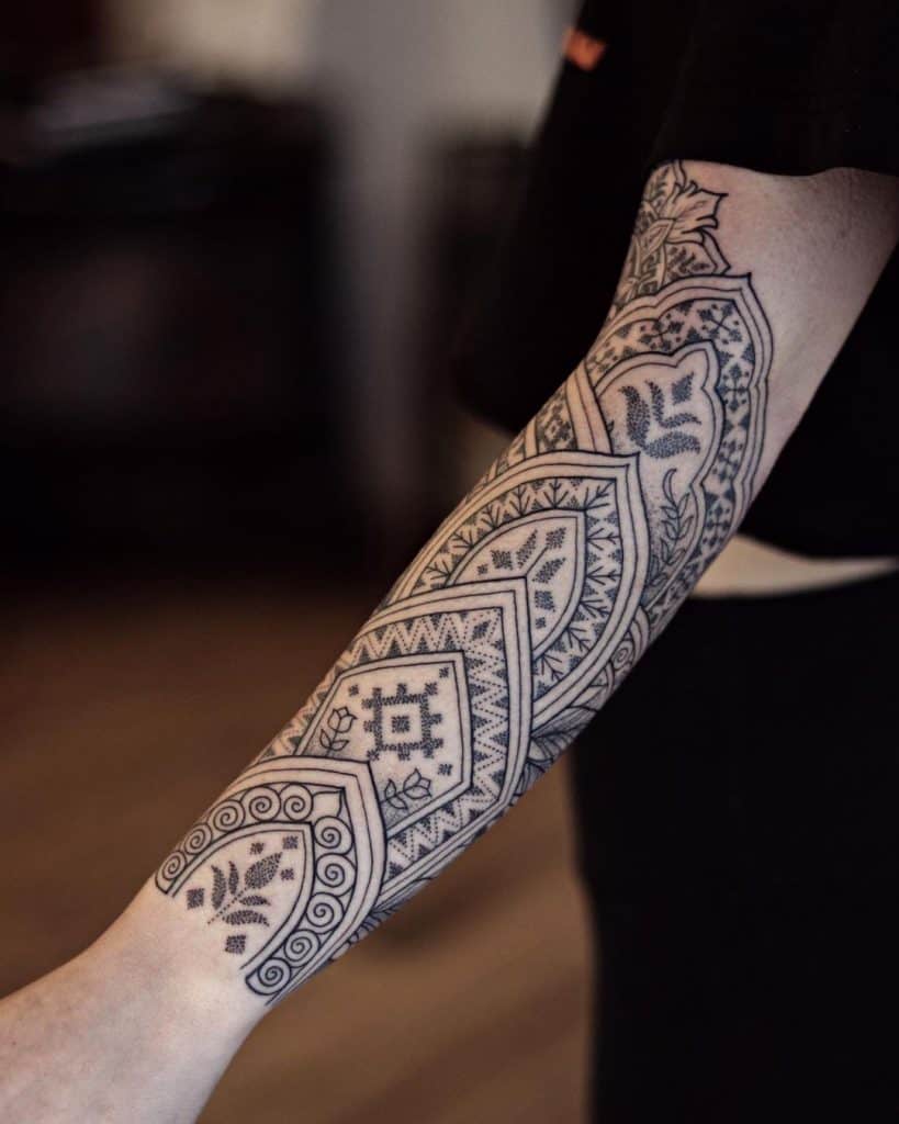 20 Stunning Geometric Tattoo Pattern Ideas For Men