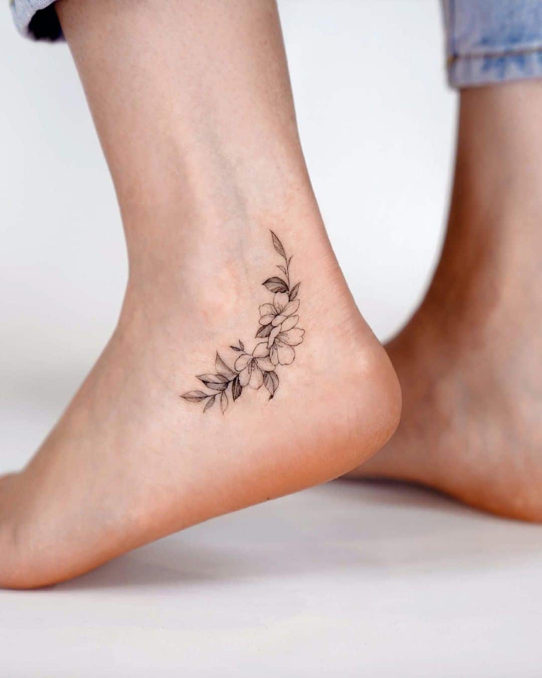 Ankle Tattoos For Women Best Ankle Tattoo Designs That Will Flaunt Hot Sex Picture