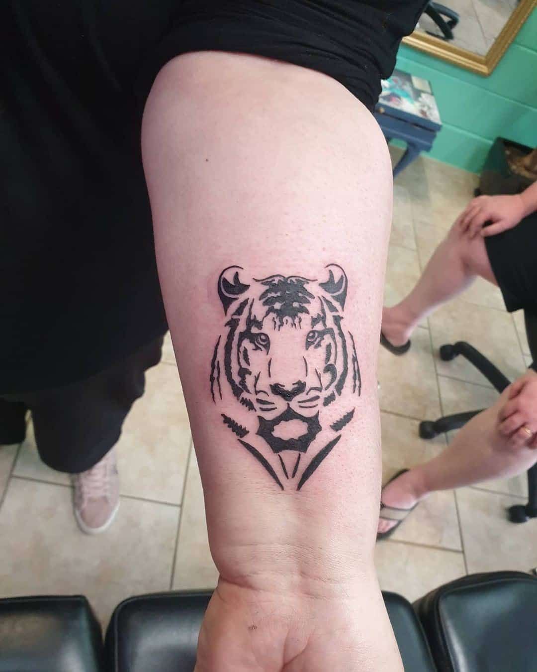TIGER Tattoo  Rosto de tigre Tatuagens realistas Tatuagem de tigre
