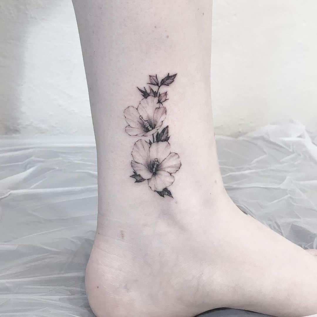 Beautiful Hawaiian Flower Tattoo