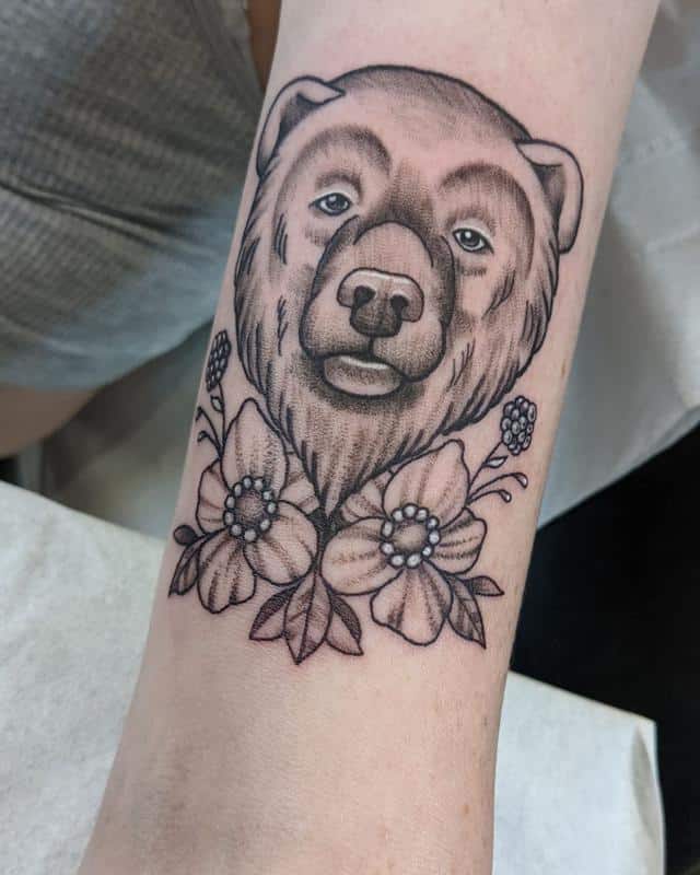 Bear Tattoos For Women 3