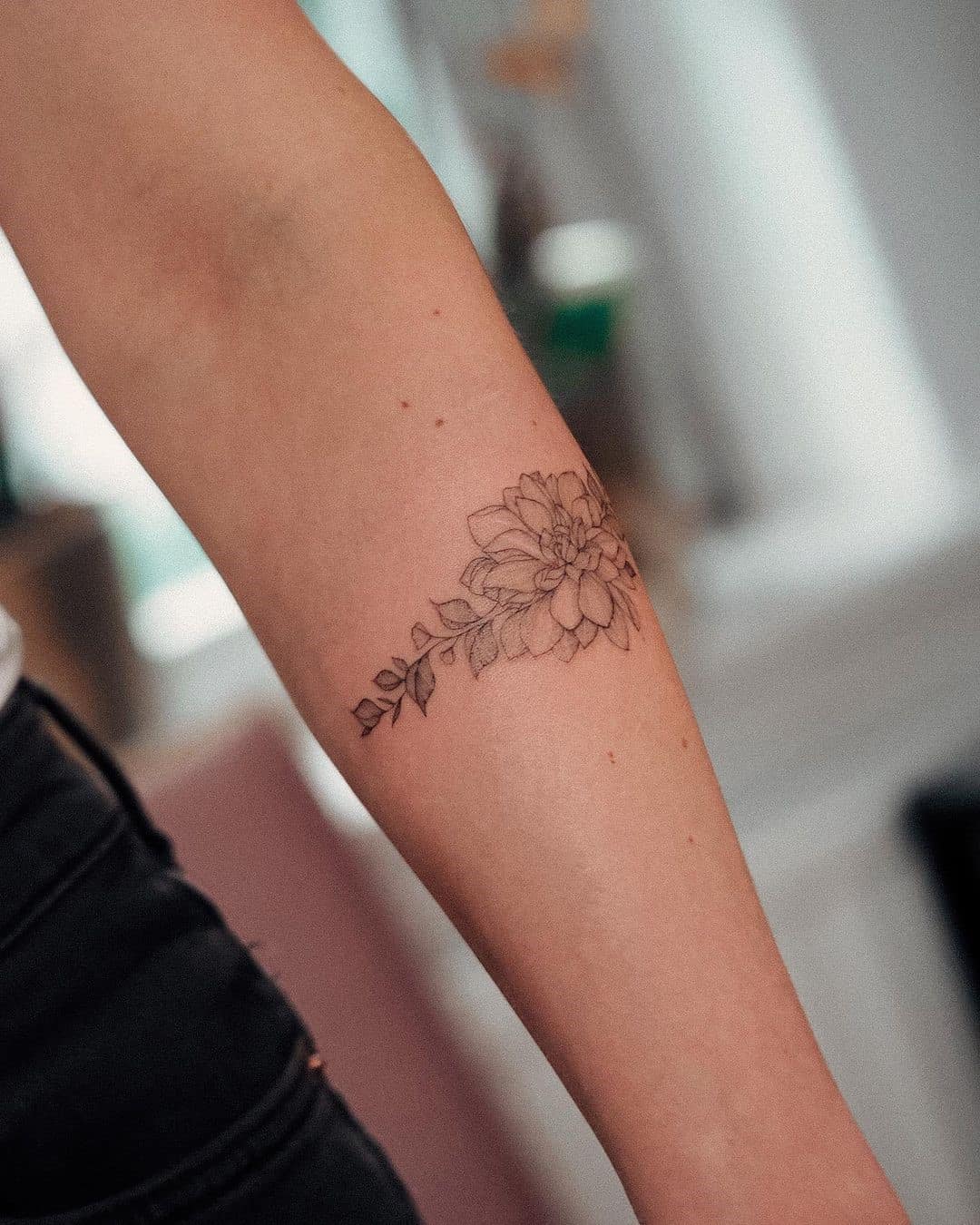 Cute Feminine Flower Armband Tattoo On Wrist - Tattoo Designs for Women