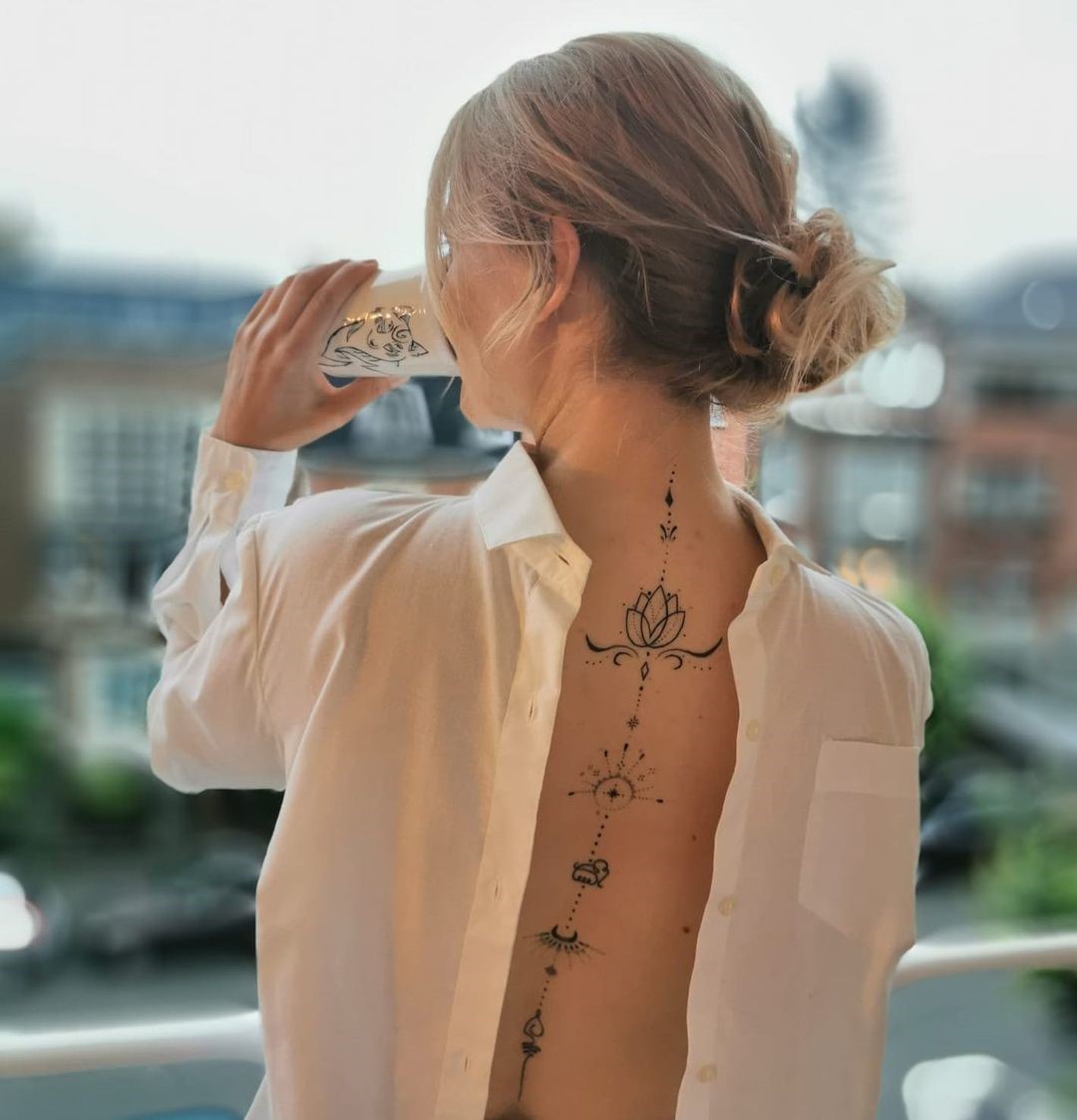 Top 30 Spine Tattoo Design Ideas For Women (2022 Updated) – Favvosee