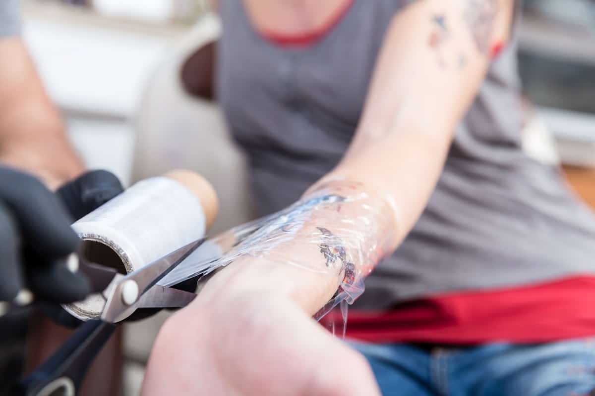 Tattoo Wrapping: Can I Wrap The Tattoo In Cling Film, and For How Long? -  Saved Tattoo