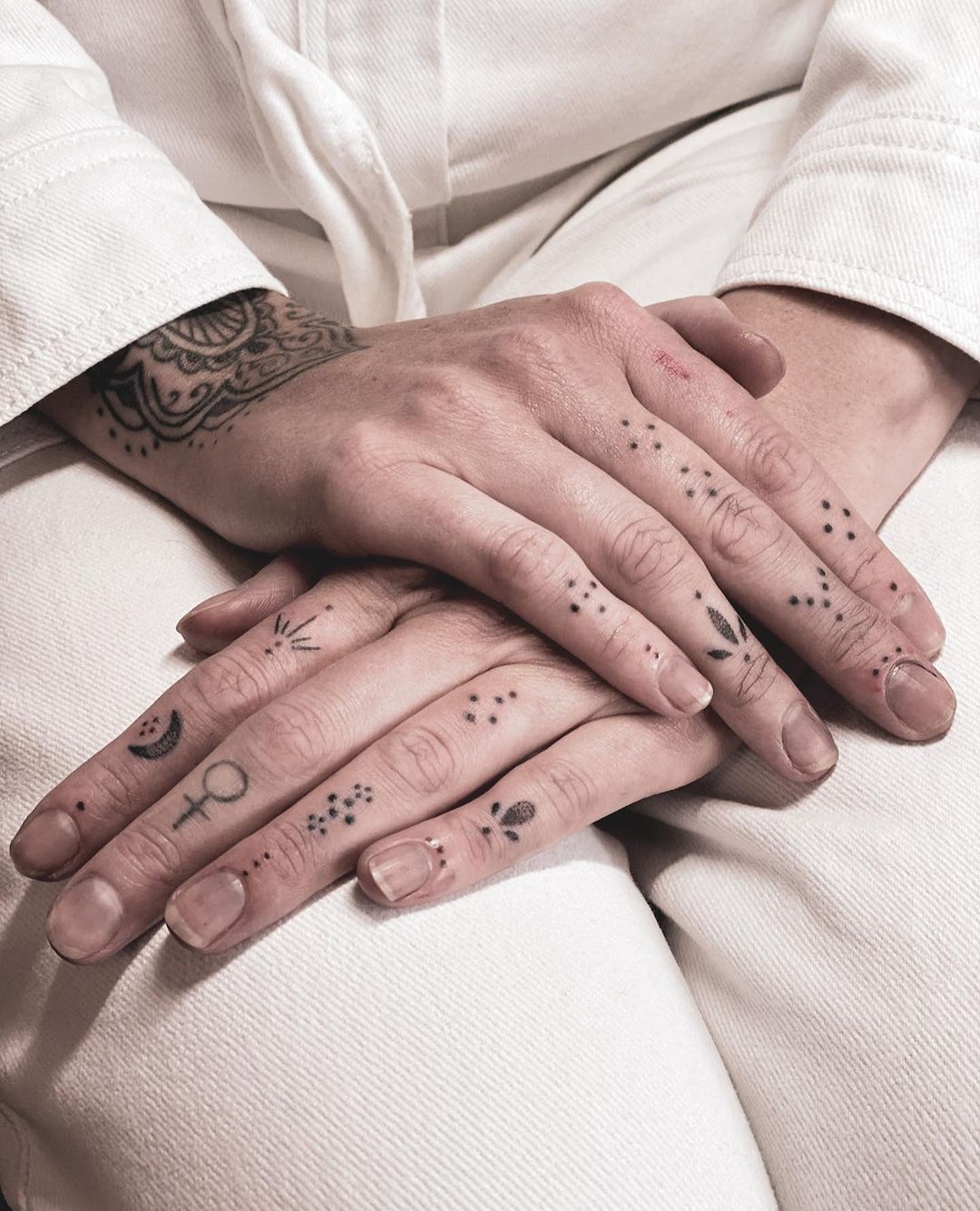 30 Simple and Small Finger Tattoos that Youll Want to Copy