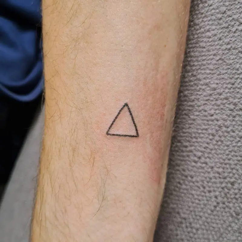 Aggregate 96+ about 2 triangle tattoo super hot .vn