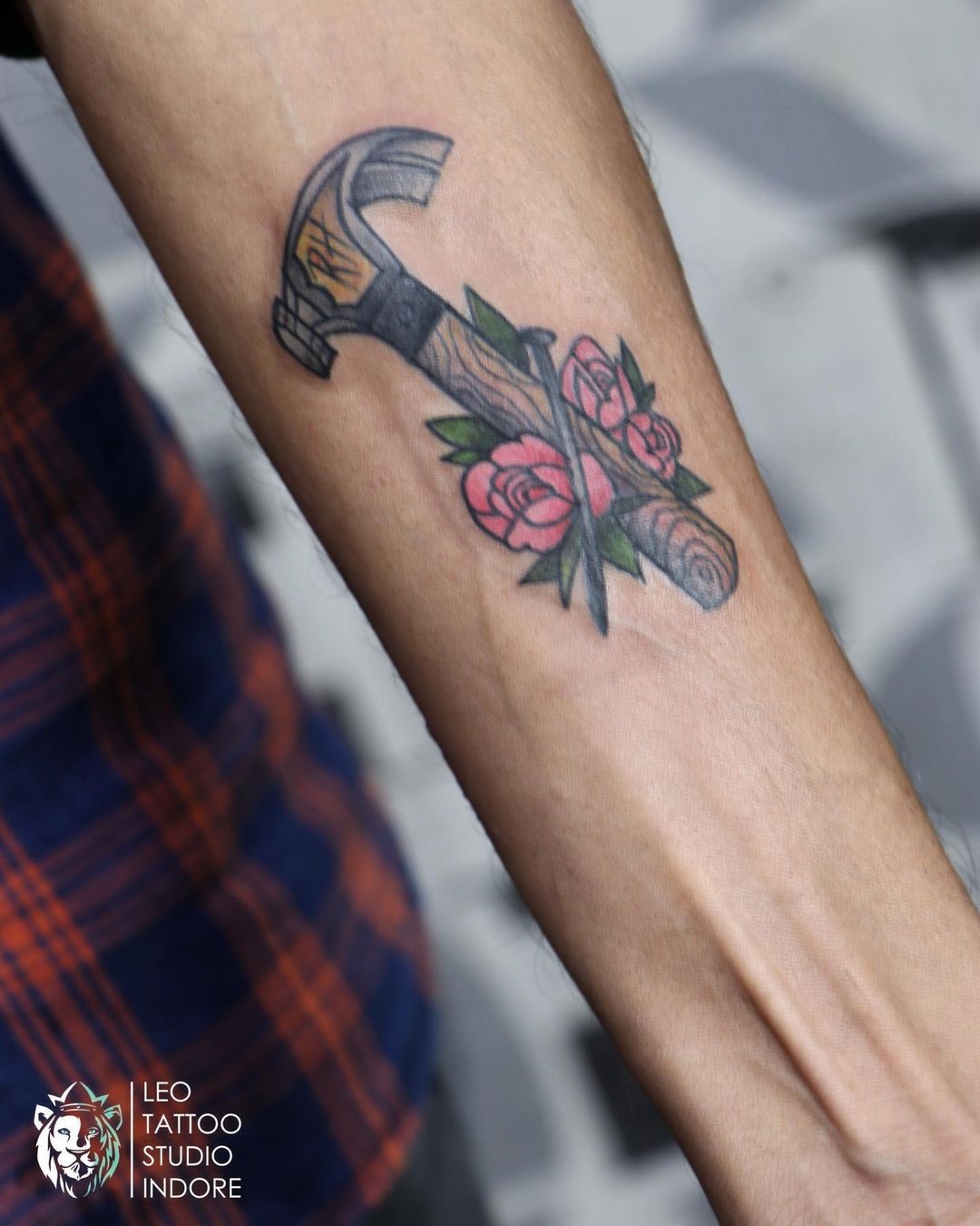 Hammer Tattoo Ideas With Flowers 