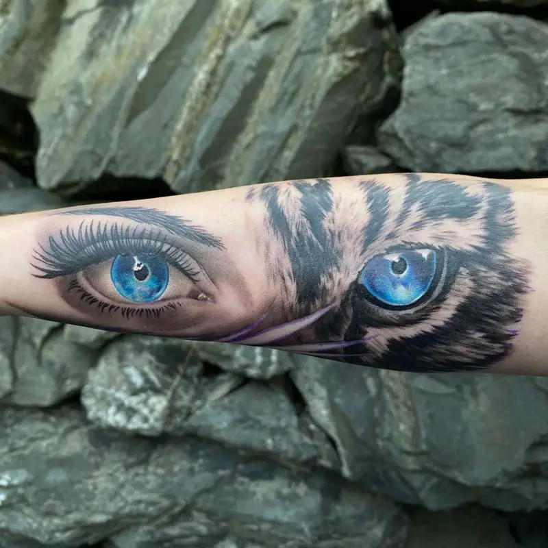 Realistic Half Eyed Tiger Tattoo Design