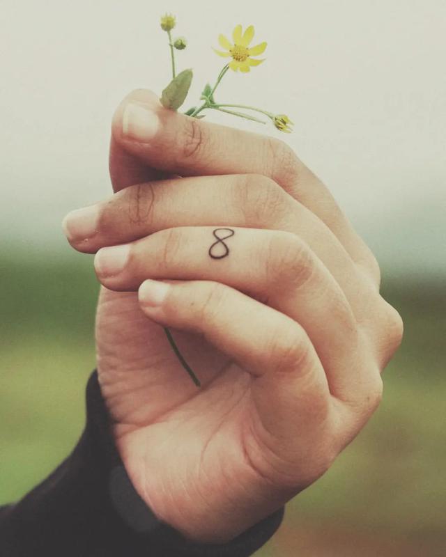 Infinity Symbol Finger Tattoos 2