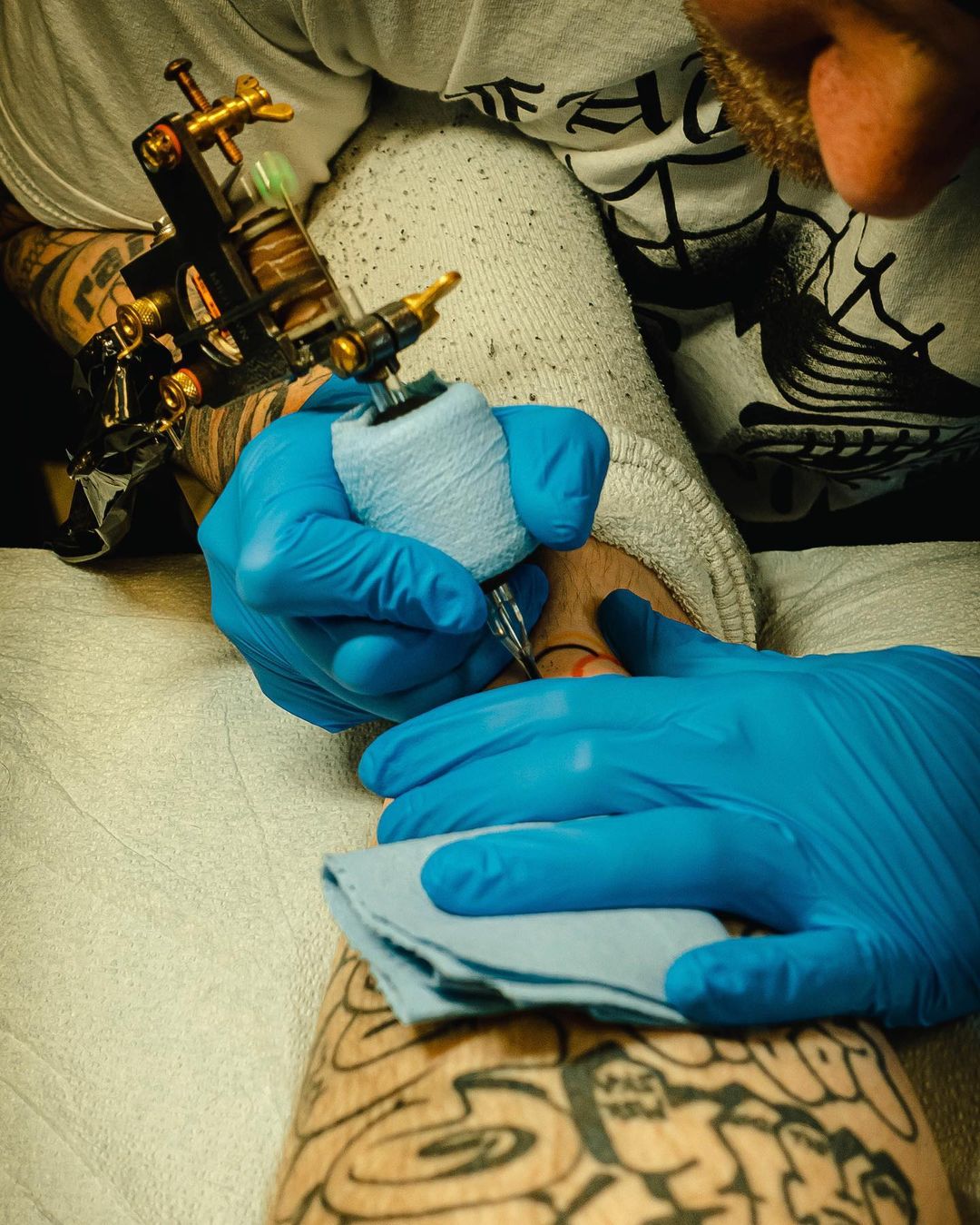 Tattoo Gun Vs. Tattoo Pen: Which Is Better? - Saved Tattoo
