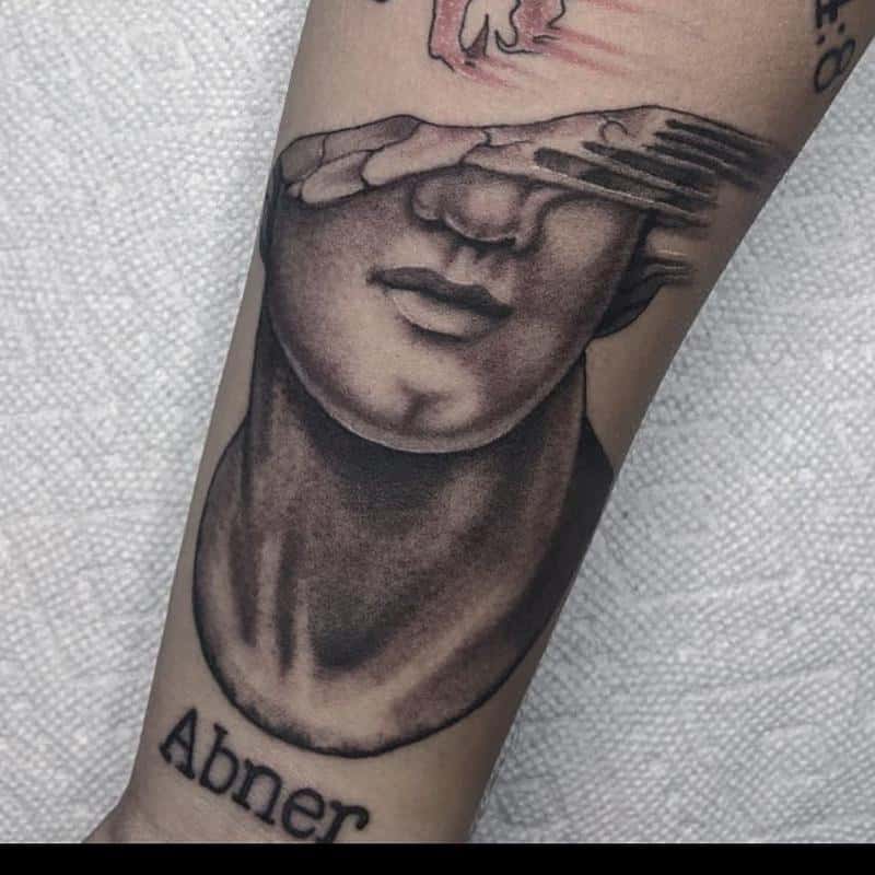 Schwarzer Schwan Tattoo 2