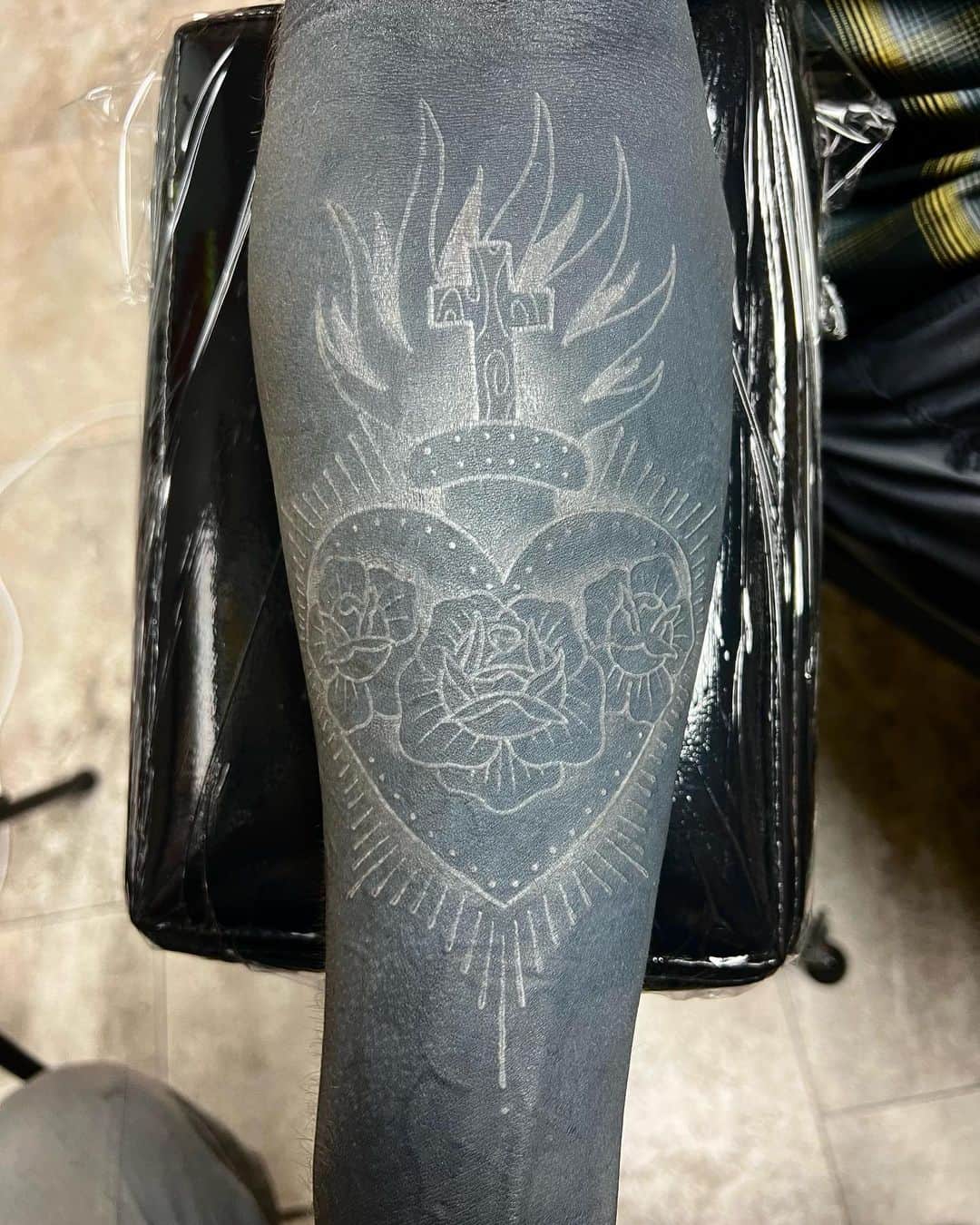 Blackout Tattoo With White Ink (Can You Use White Ink On A Blackout Tattoo?)  - Saved Tattoo