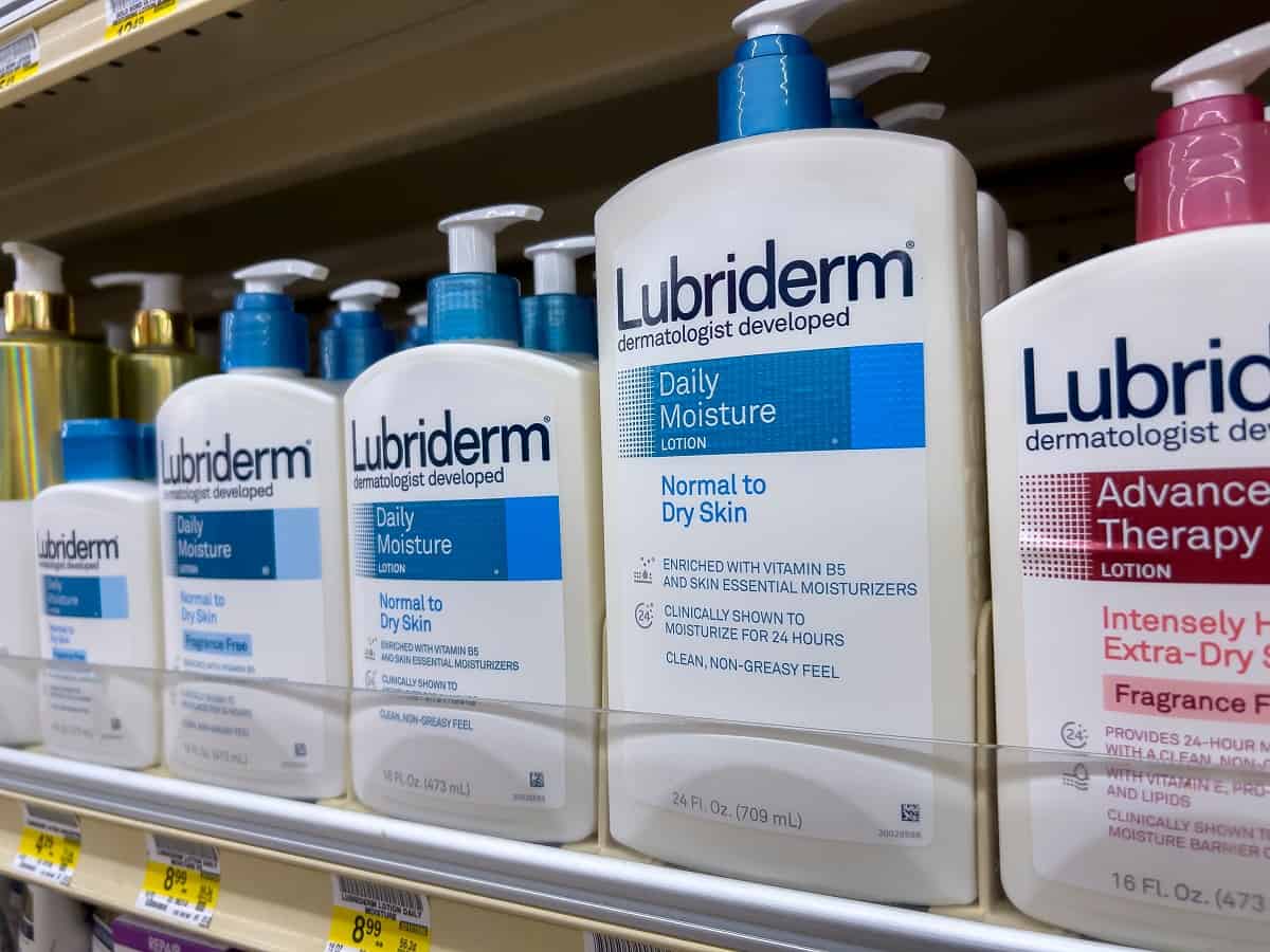 Is Lubriderm Good For Tattoo Aftercare? – Should I Use It? - Saved Tattoo